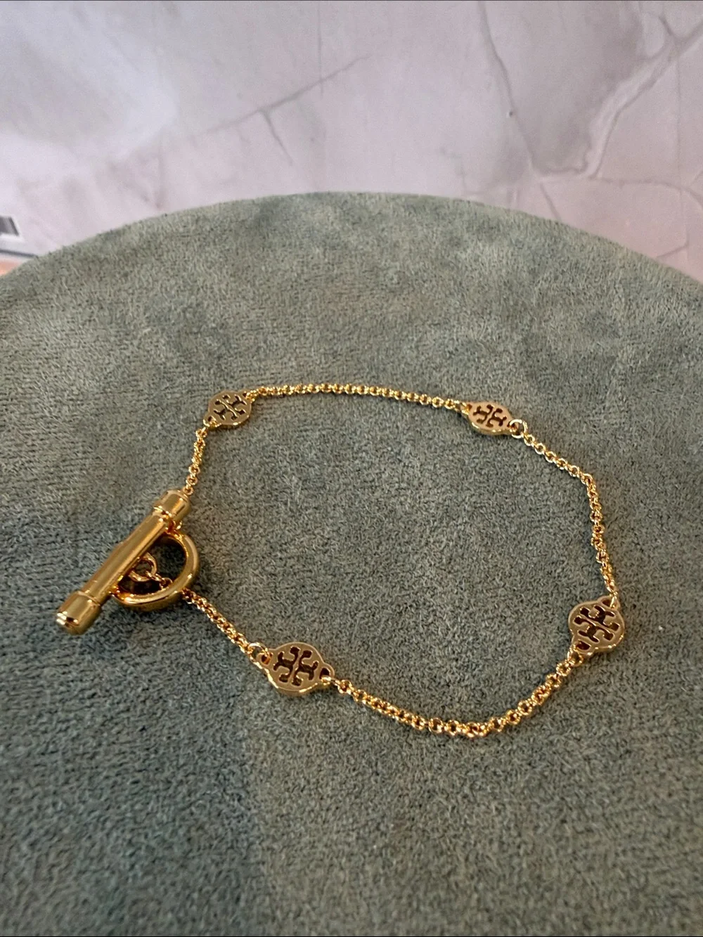 Tory Burch | Gold Plated Logo Toggle Bracelet